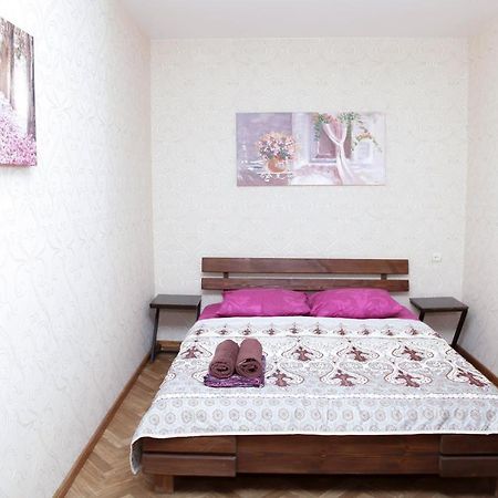 Apartments On Yavornitsky Av. นิปโปร ภายนอก รูปภาพ