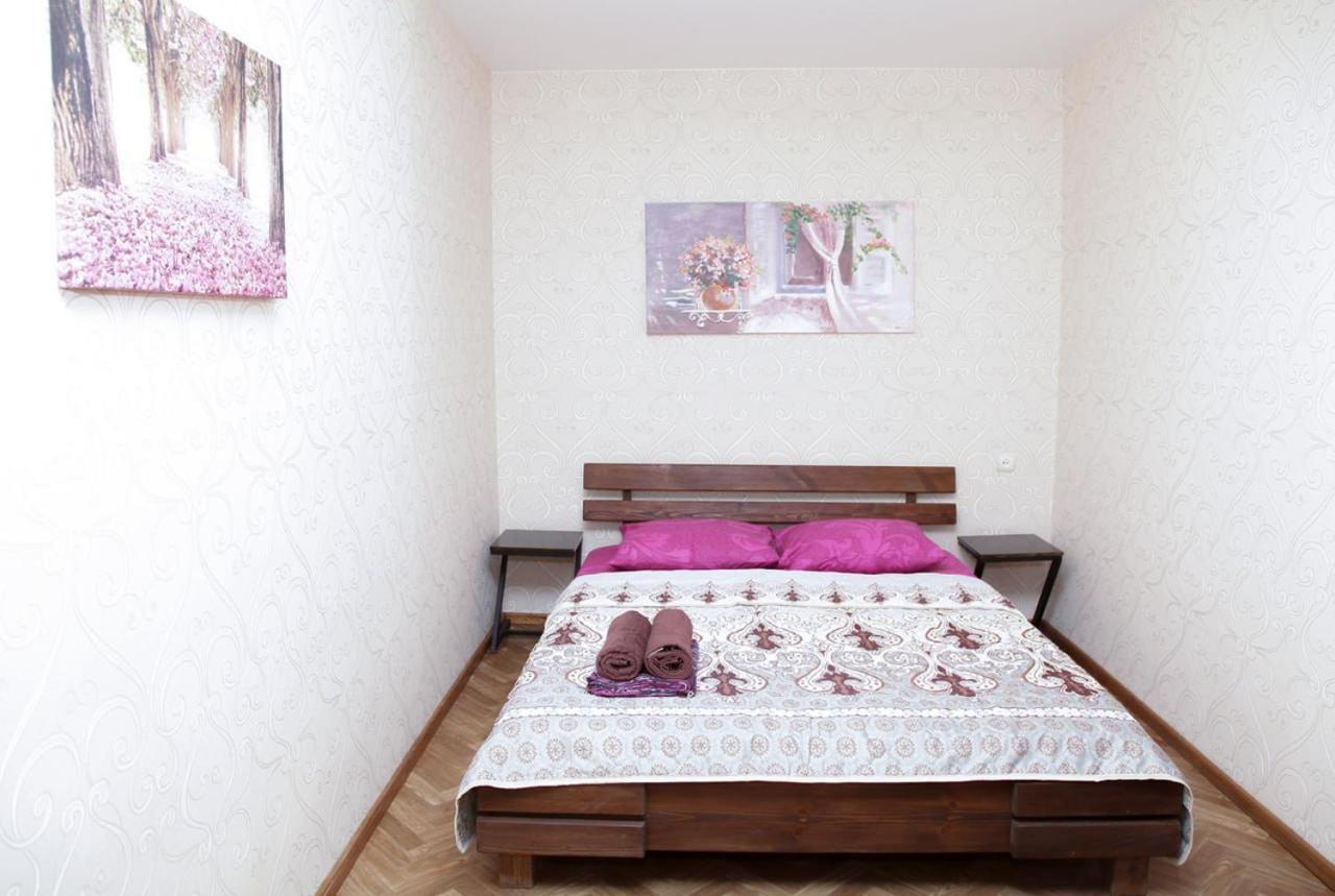 Apartments On Yavornitsky Av. นิปโปร ภายนอก รูปภาพ